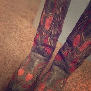Corral Peace Heart boots